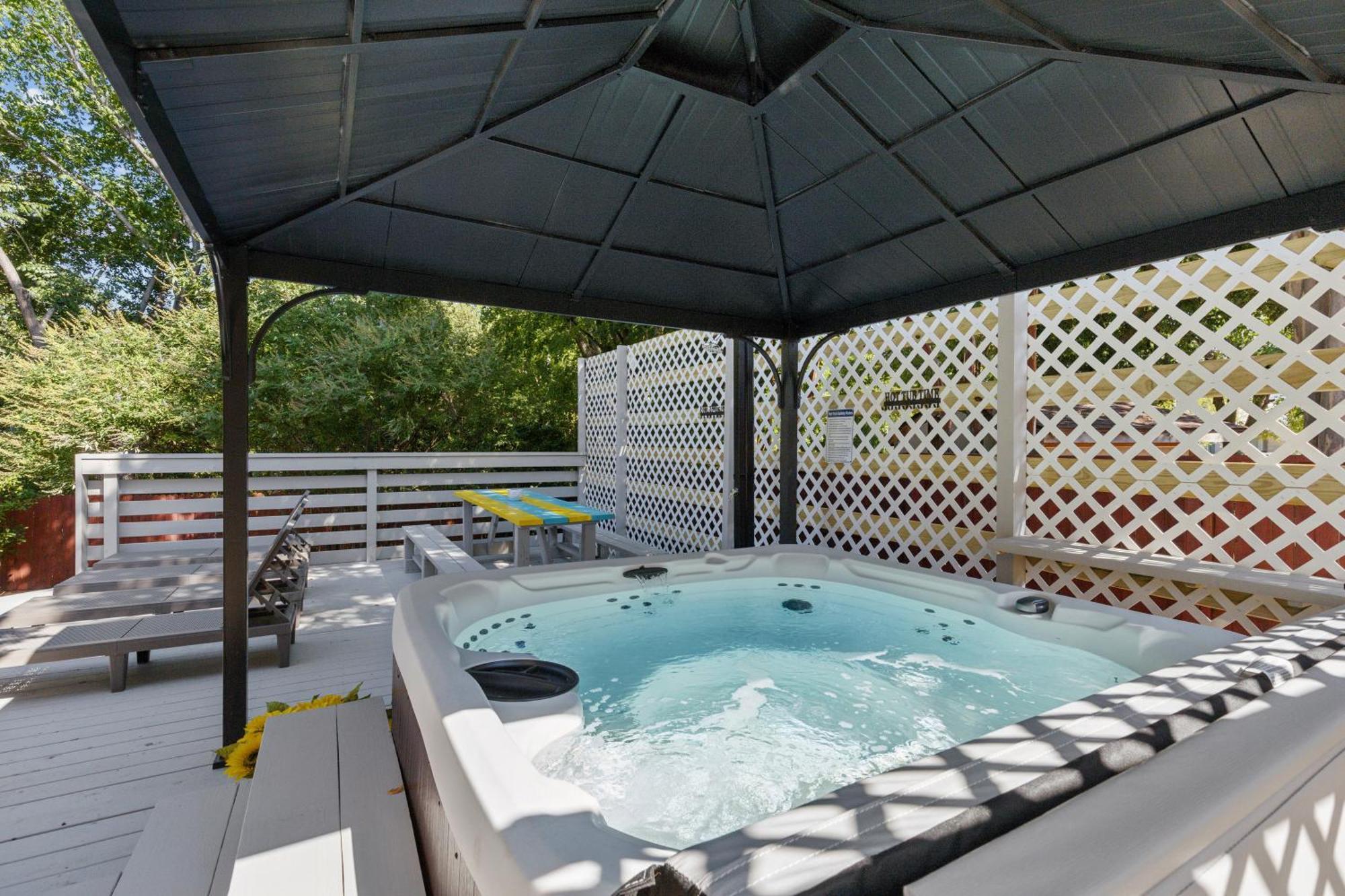 The Staycation, 4 Beds-3 Baths, With Pool And Hot Tub Near At&T Stadium, 20 Mins To Dallas And Fort Worth Grand Prairie Εξωτερικό φωτογραφία